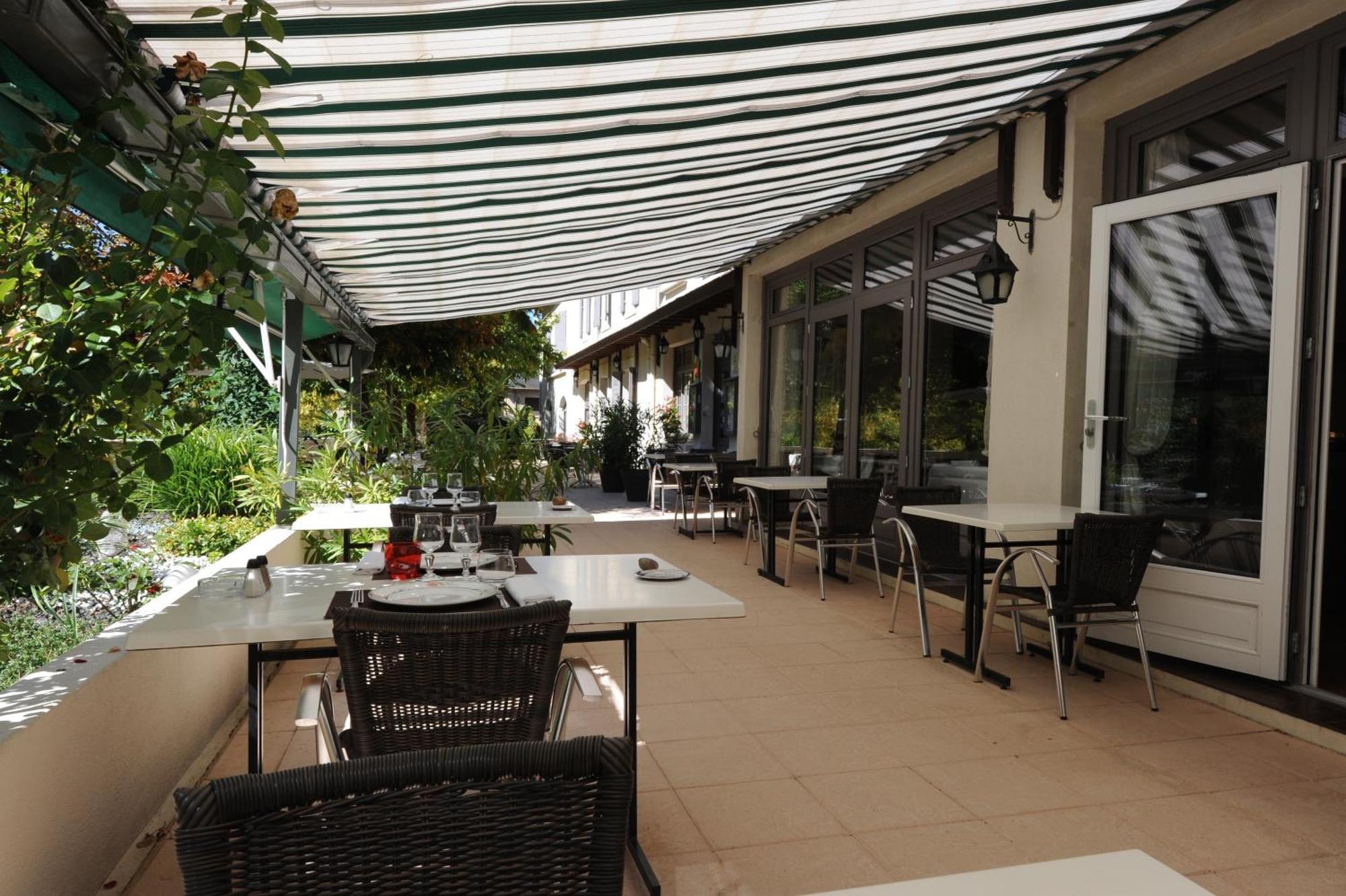 Logis Hotel Le Belle Rive Najac Esterno foto