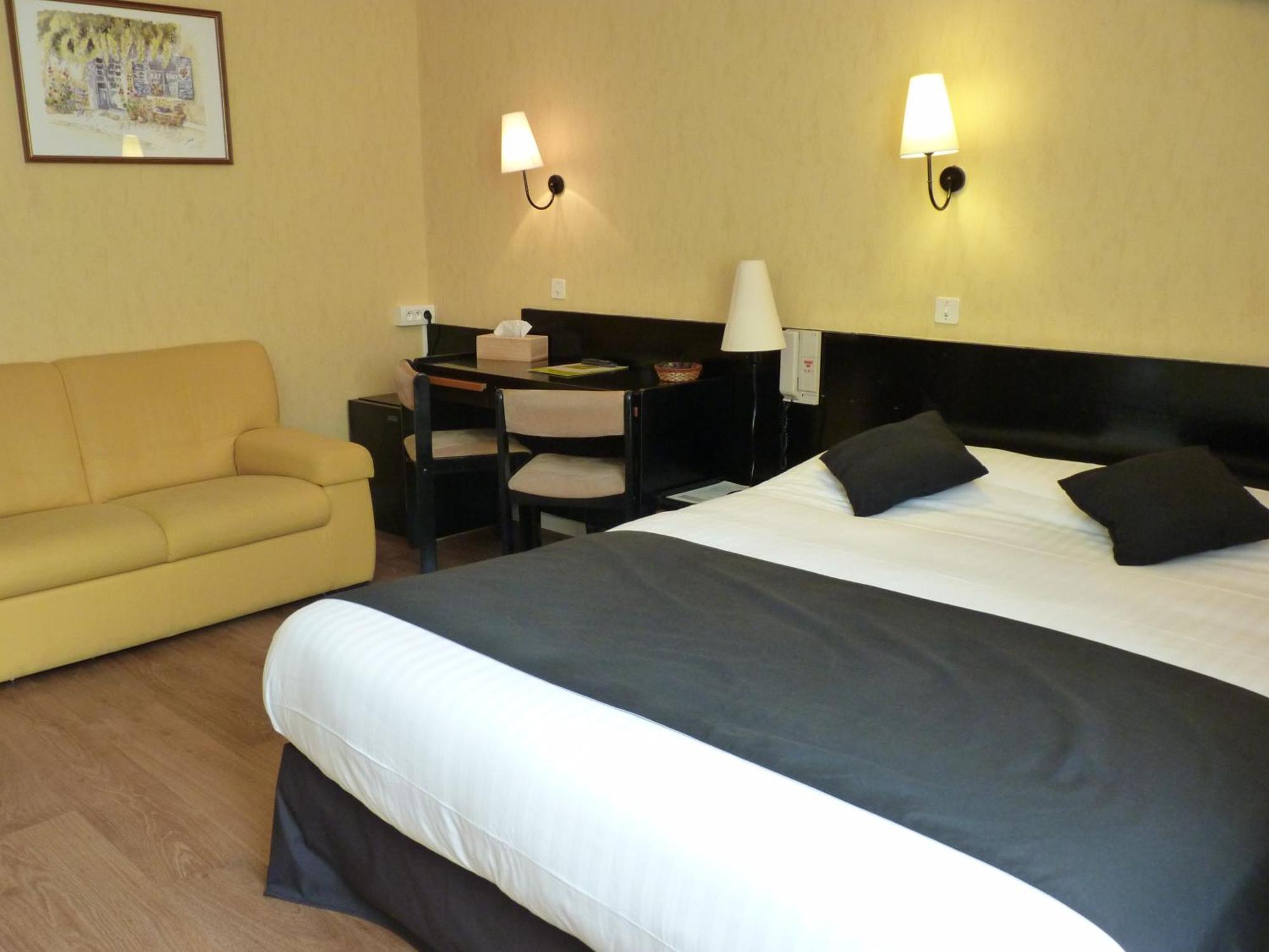 Logis Hotel Le Belle Rive Najac Esterno foto