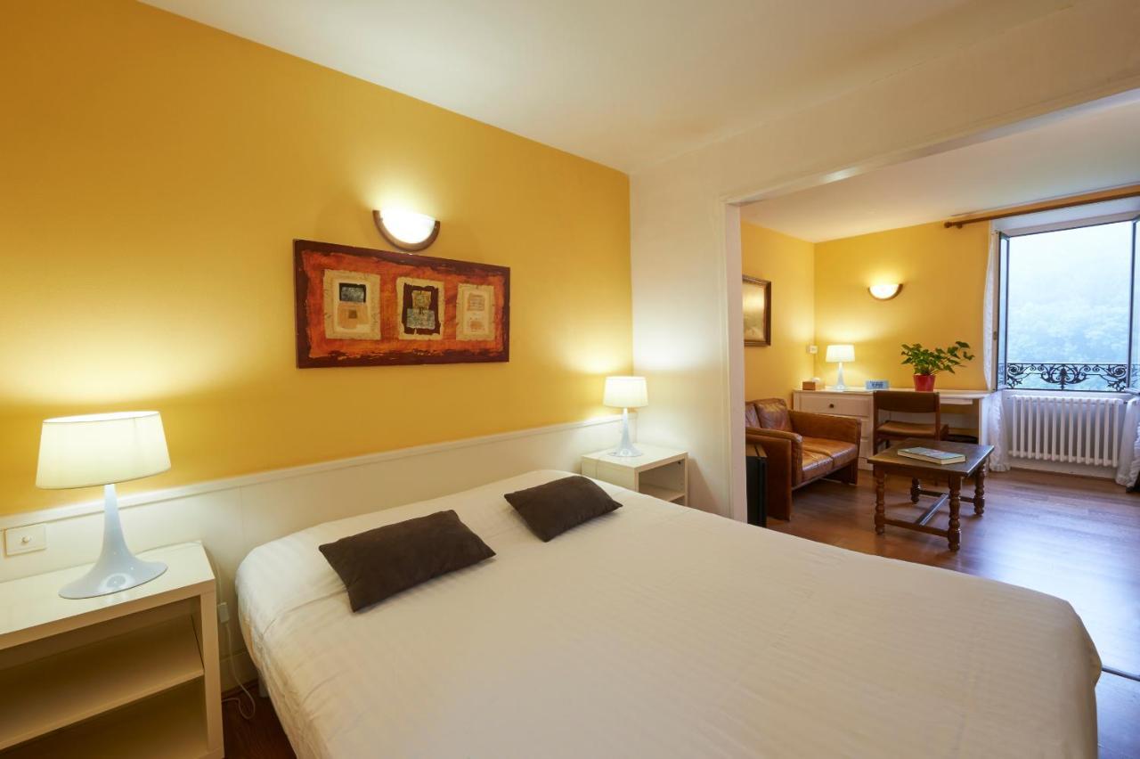 Logis Hotel Le Belle Rive Najac Esterno foto