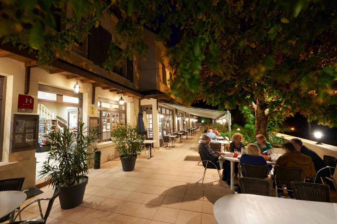 Logis Hotel Le Belle Rive Najac Esterno foto