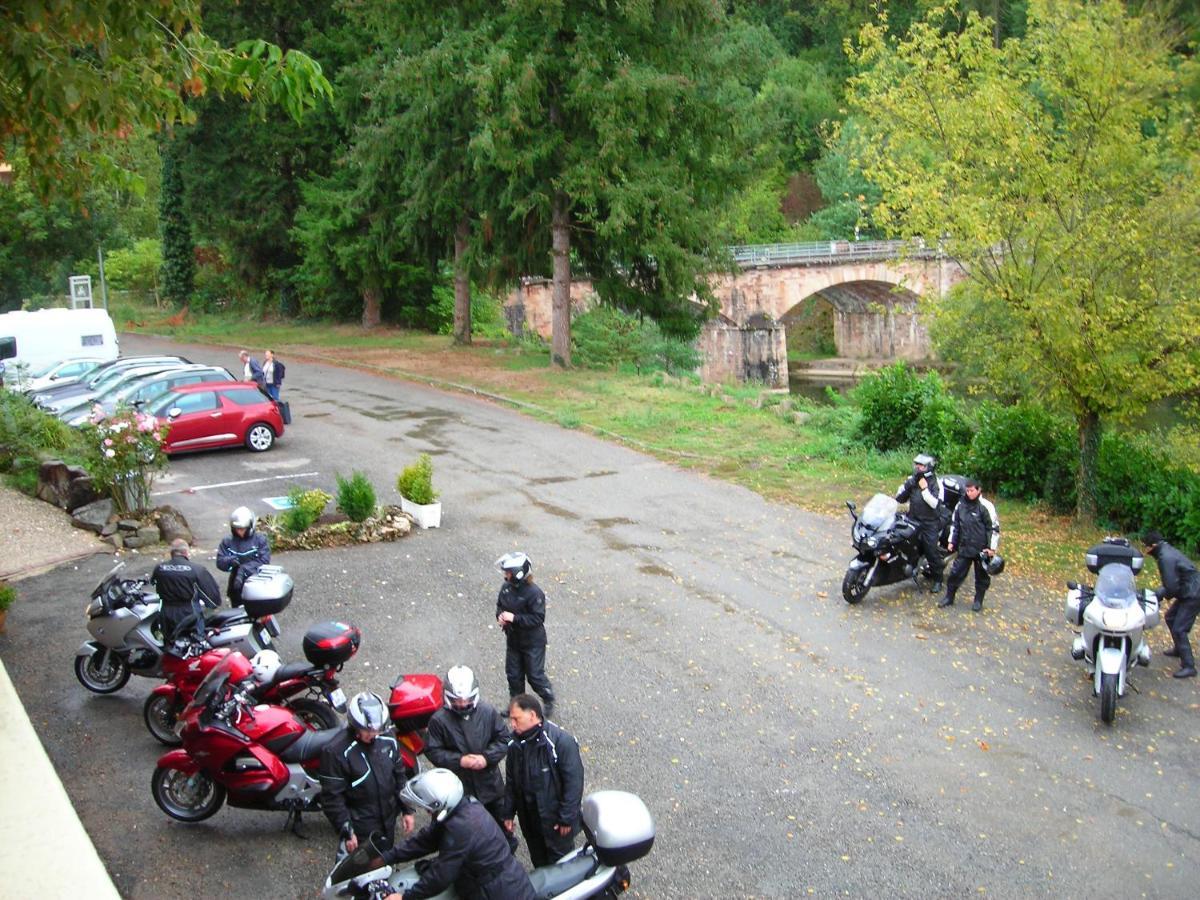 Logis Hotel Le Belle Rive Najac Esterno foto
